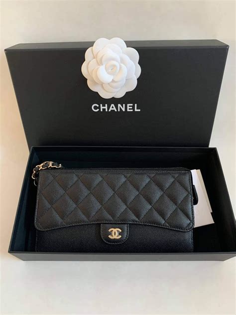chanel caviar clutch